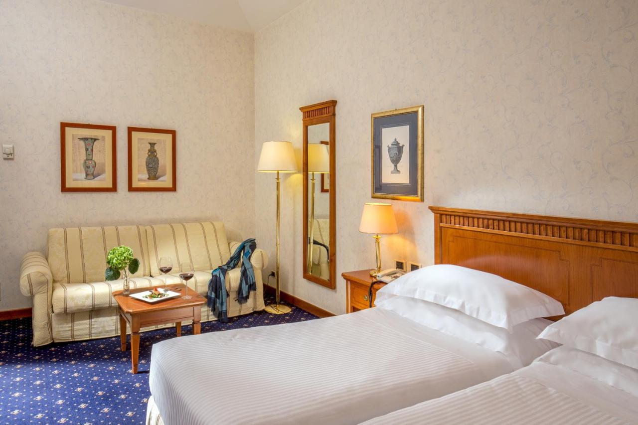 Una Hotels Empire Roma Esterno foto