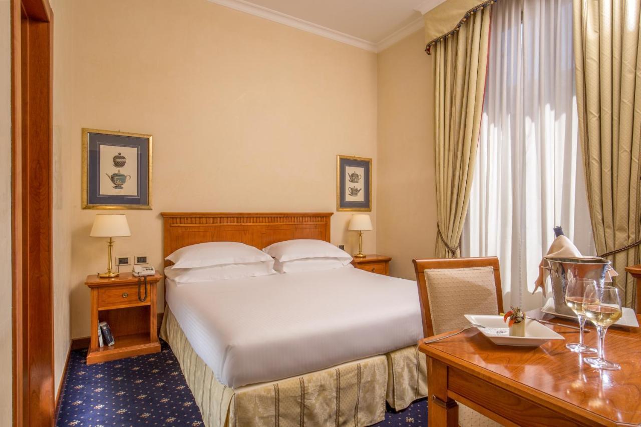 Una Hotels Empire Roma Esterno foto