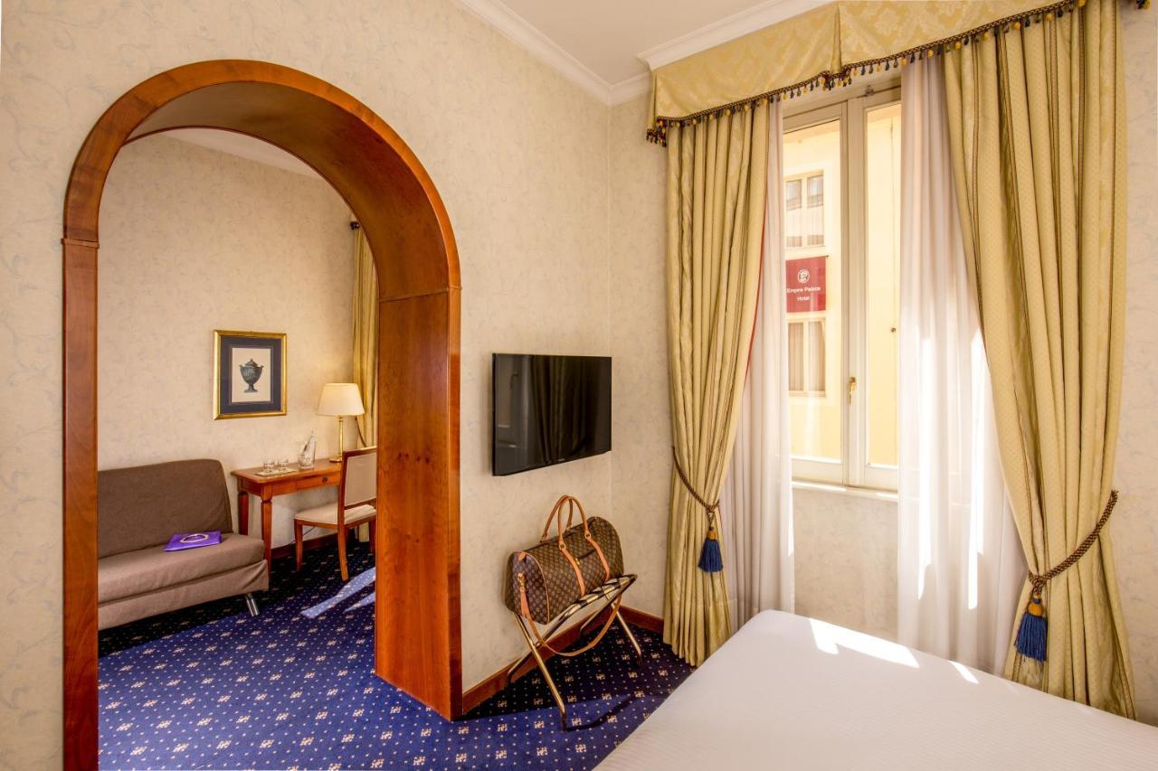 Una Hotels Empire Roma Esterno foto