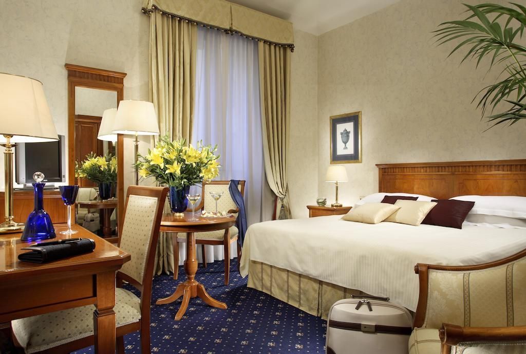 Una Hotels Empire Roma Esterno foto